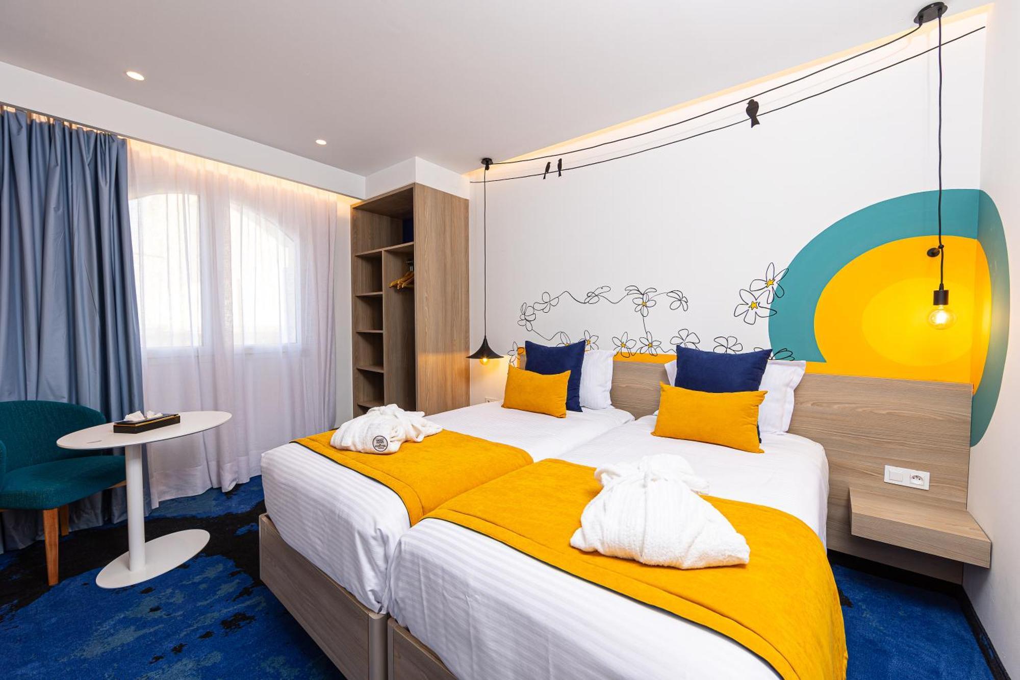 Carlton Hotel 3*