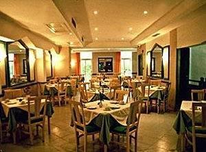 Carlton Hotel