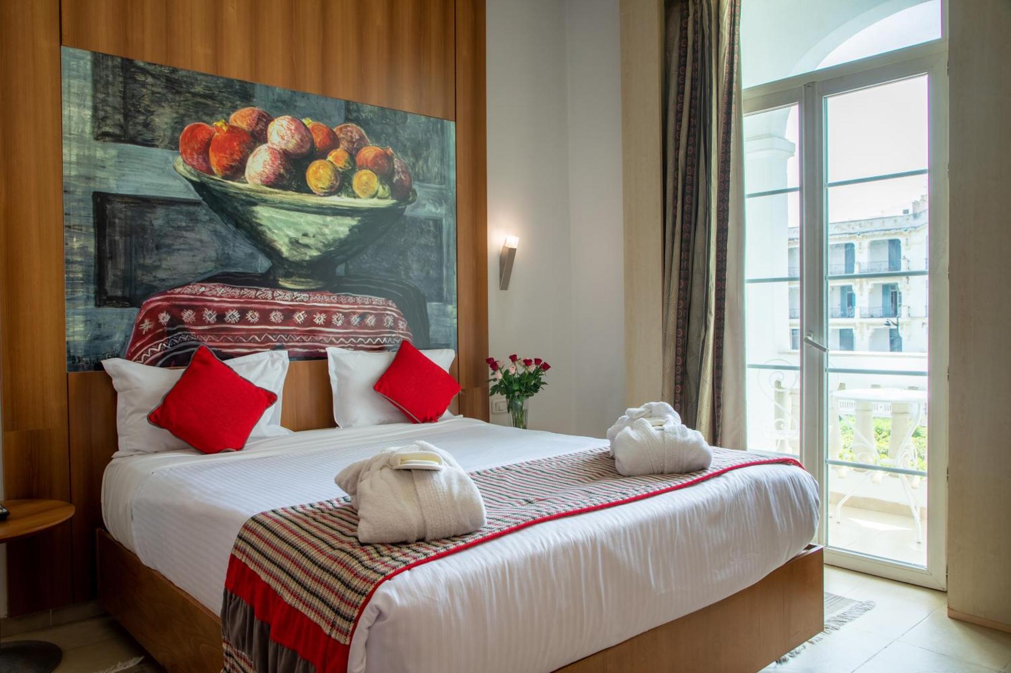 Carlton Hotel
