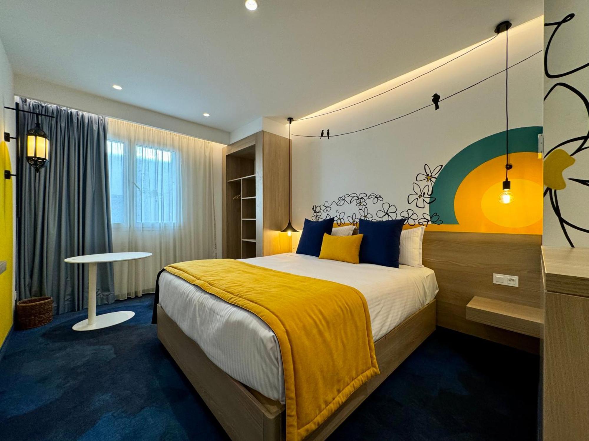 Carlton Hotel 3*